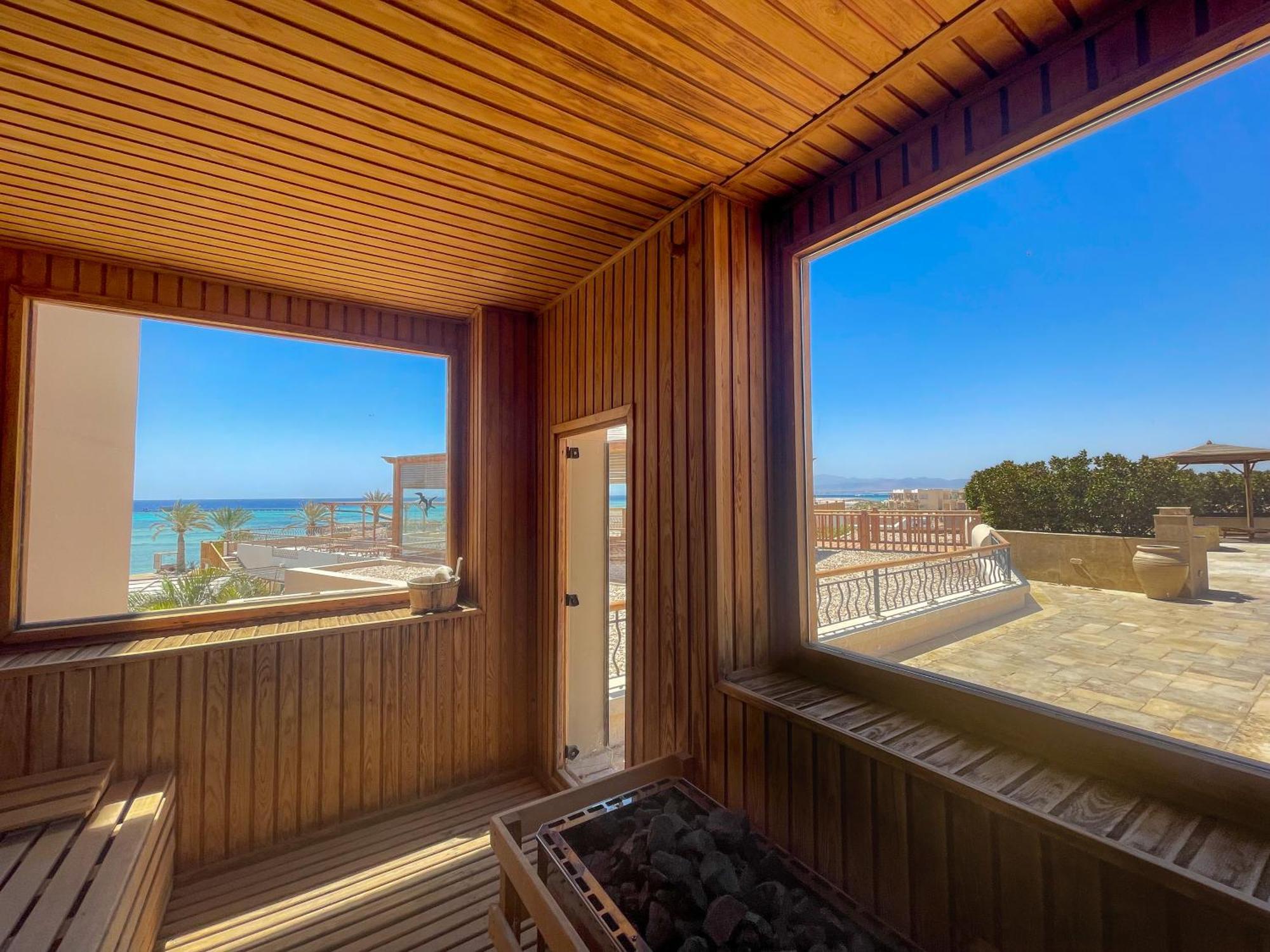 The Breakers Diving And Surfing Lodge Soma Bay Hurghada Eksteriør billede