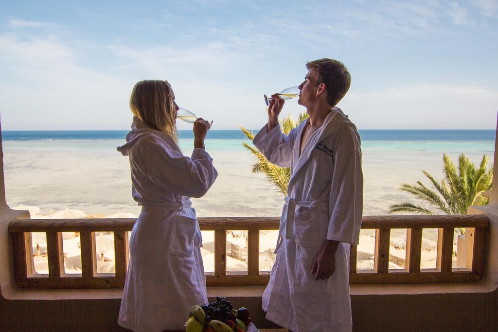 The Breakers Diving And Surfing Lodge Soma Bay Hurghada Eksteriør billede