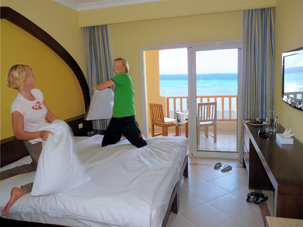 The Breakers Diving And Surfing Lodge Soma Bay Hurghada Eksteriør billede