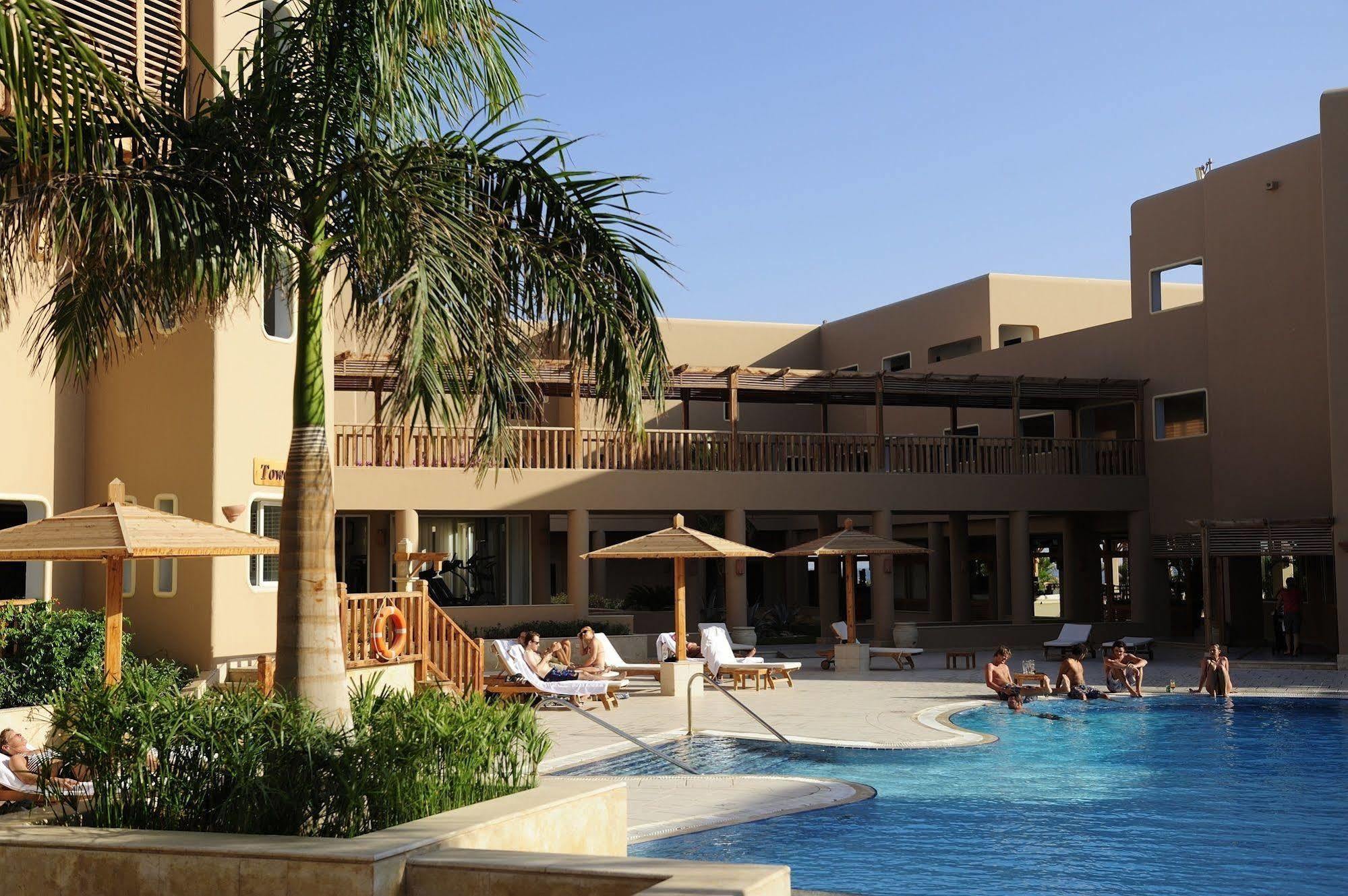 The Breakers Diving And Surfing Lodge Soma Bay Hurghada Eksteriør billede