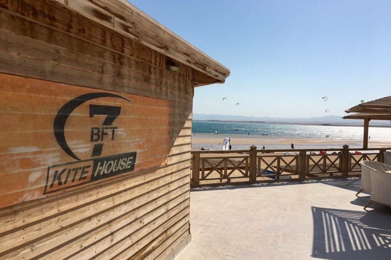 The Breakers Diving And Surfing Lodge Soma Bay Hurghada Eksteriør billede